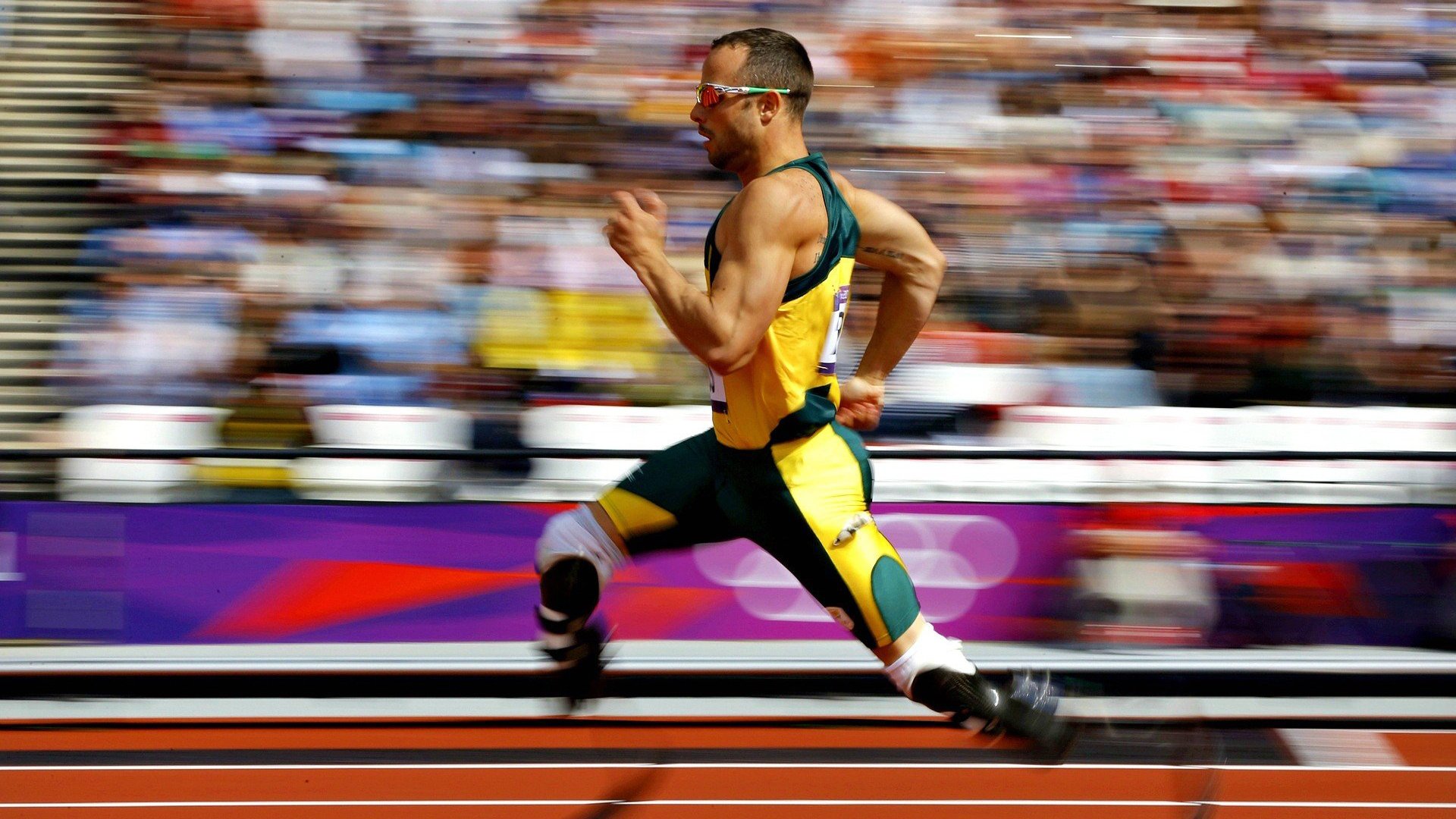 叶夫根尼娅·奇库诺娃冲线瞬间点燃赛场，叶夫根尼·奇吉舍夫